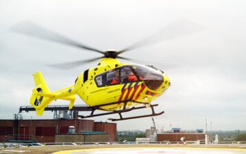 Rotorabwind und Sicherheitsrisiken bei Hubschrauberlandungen an Krankenhäusern